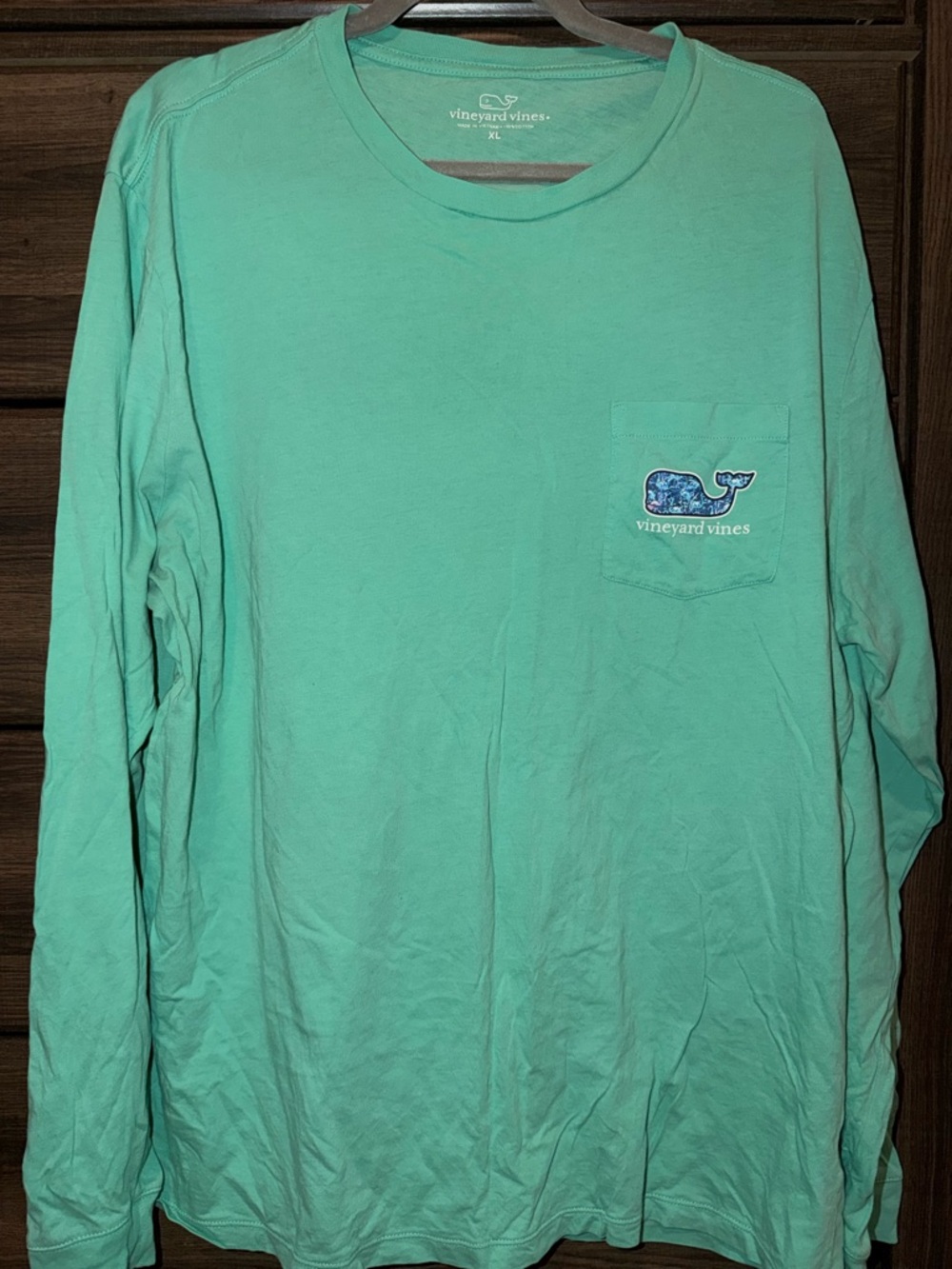 Vineyard Vines Men’s Long-Sleeve Pocket Tee in Aqua Green
